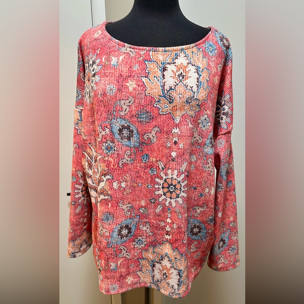 Floral Patterned Women's Long sleeved, soft, casual top